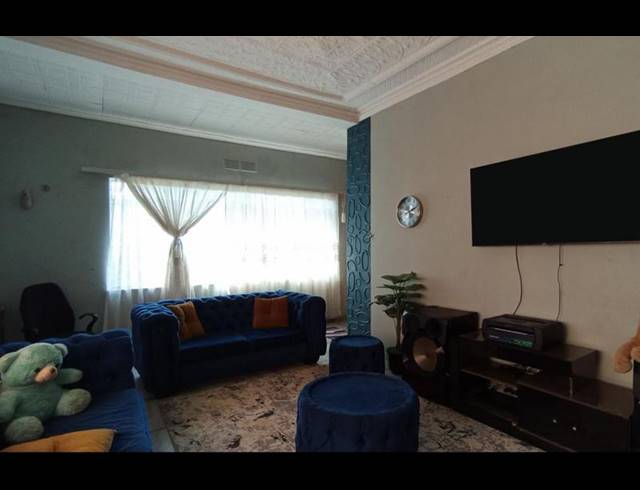 3 BEDROOM HOUSE FOR SALE IN KENSINGTON